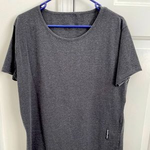 Alphalete scoop tee size Large